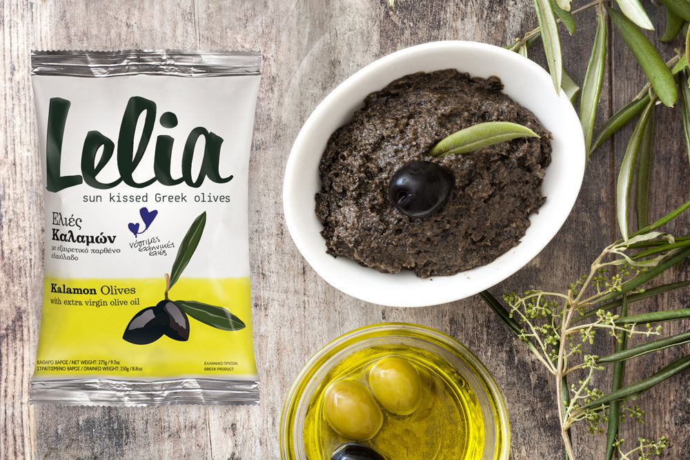 Lelia Kalamata Olives with extra virgin olive oil
